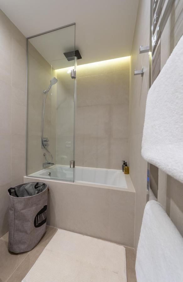 Victory-30 Luxury Apartment Center Kiev Ngoại thất bức ảnh